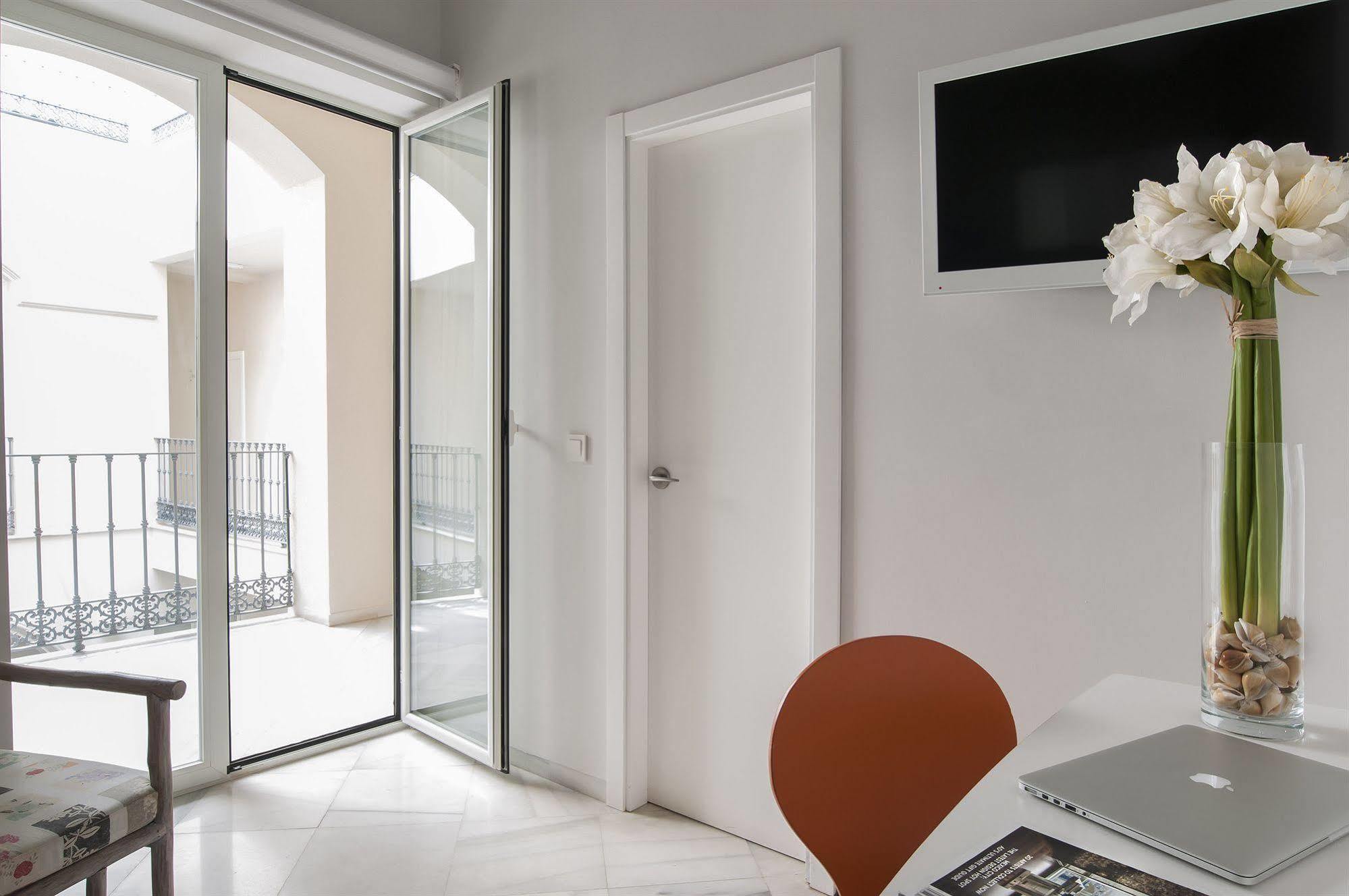 Suites Sevilla Plaza Εξωτερικό φωτογραφία